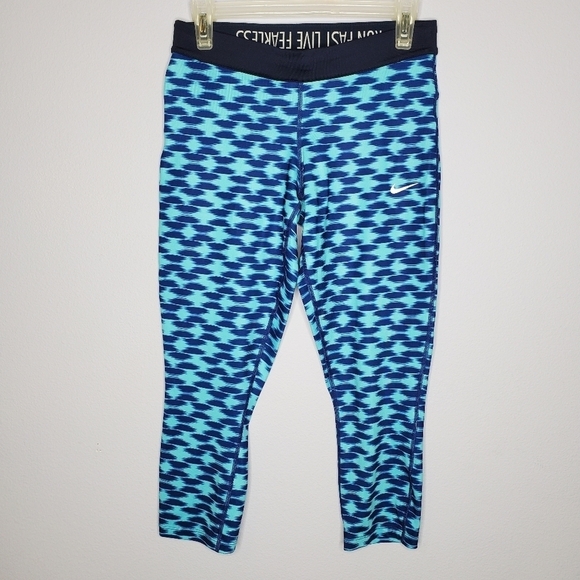 Nike Dri-Fit Blue Printed Run Relay Crop Leggings - Picture 4 of 12